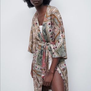 COPY - Zara REVERSIBLE PRINTED KIMONO